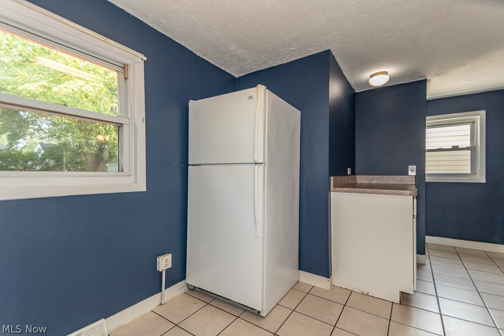 1275 Irene Road Cleveland, OH 44124 - Photo 20 of 35