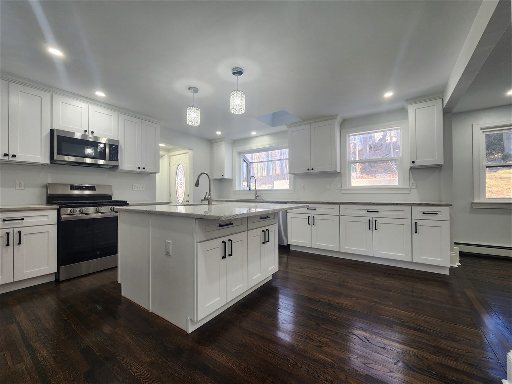 599 Harris Avenue Woonsocket, RI 02895 - Photo 5 of 48 Gallery Image 5
