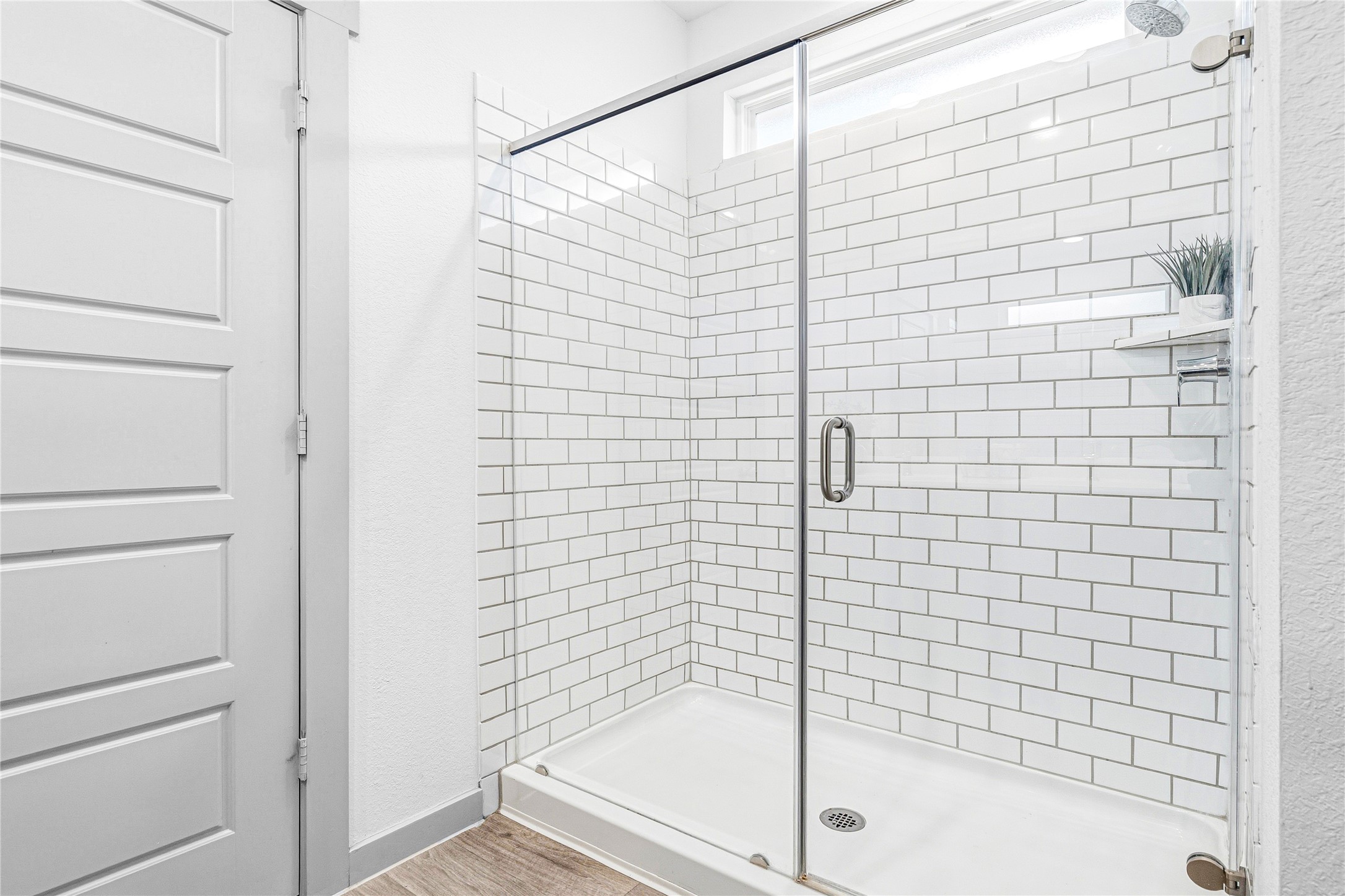 12566 Fleet River Road Houston, TX 77047 - Photo 16 of 30 Huge shower