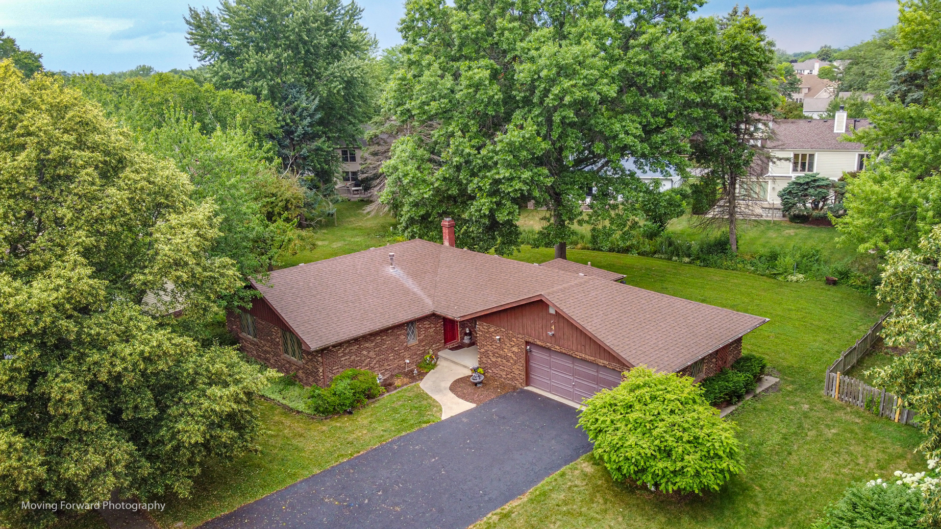 4 Cedar Gate Circle Sugar Grove, IL 60554 - Photo 2 of 34 an aerial view of a house with yard and street view