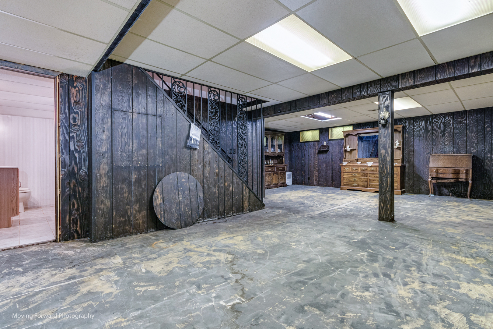 4 Cedar Gate Circle Sugar Grove, IL 60554 - Photo 29 of 34 a view of an empty room with a fireplace