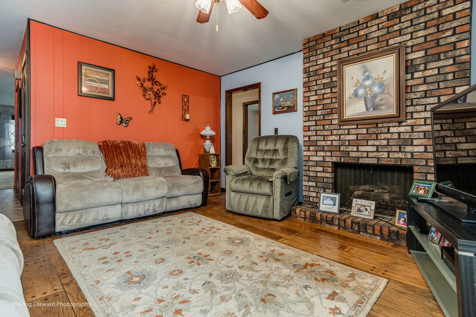 4 Cedar Gate Circle Sugar Grove, IL 60554 - Photo 4 of 34 a bedroom with furniture and a fireplace