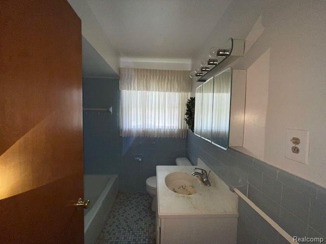 9636 Reeck Road Allen Park, MI 48101 - Photo 10 of 13 Gallery Image 10