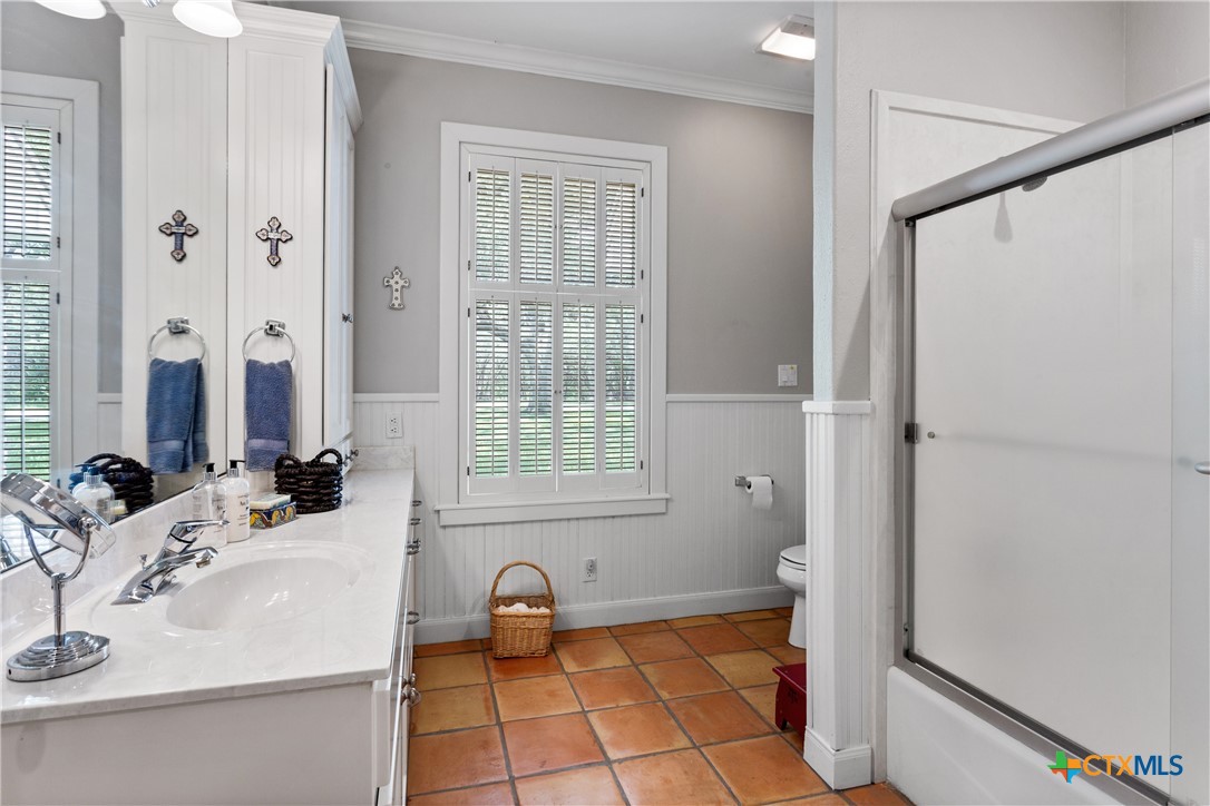 801 Treasure Oaks Road Inez, TX 77968 - Photo 18 of 48