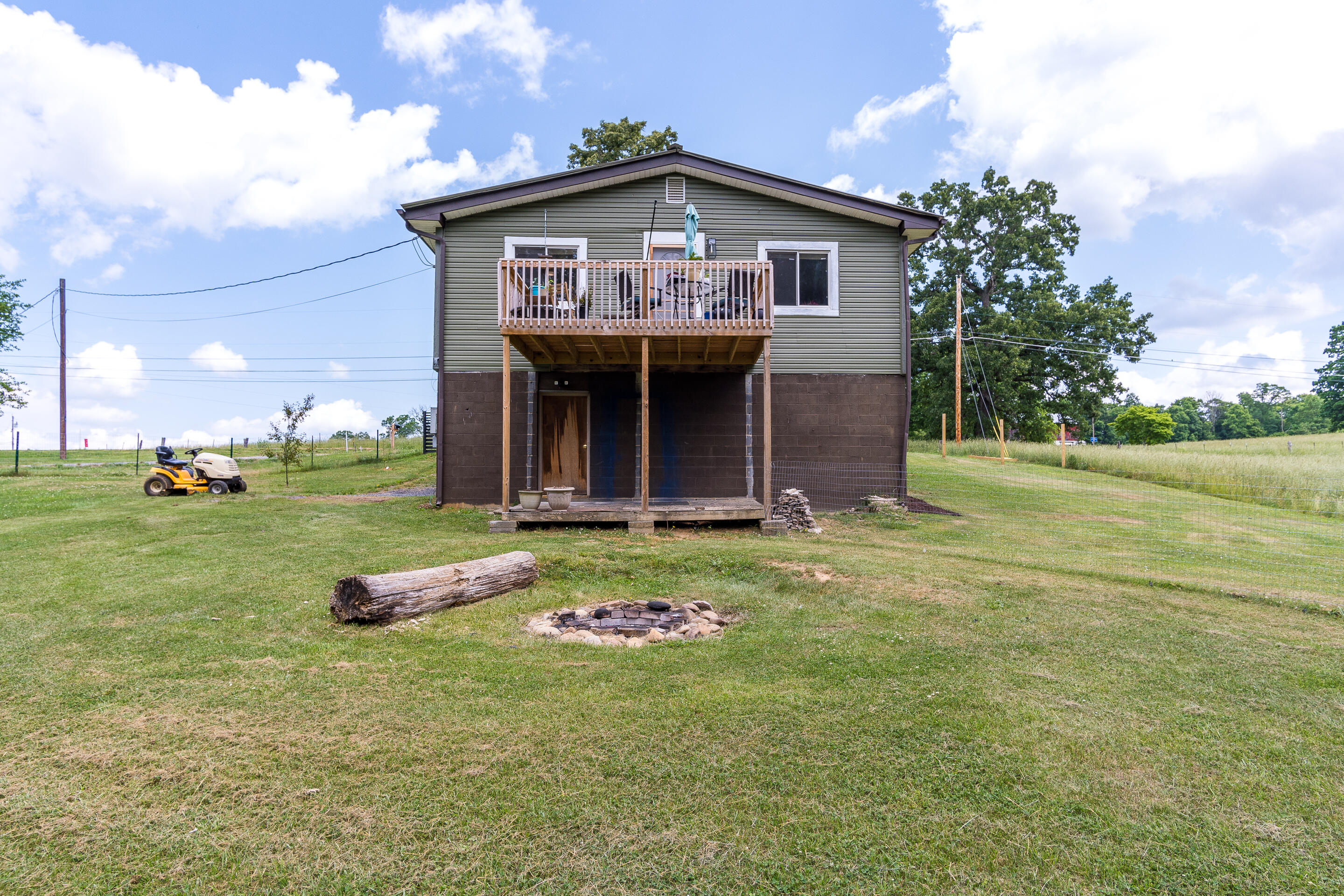 133 Kitzmiller Road Gray, TN 37615 - Photo 33 of 40 exterior-14