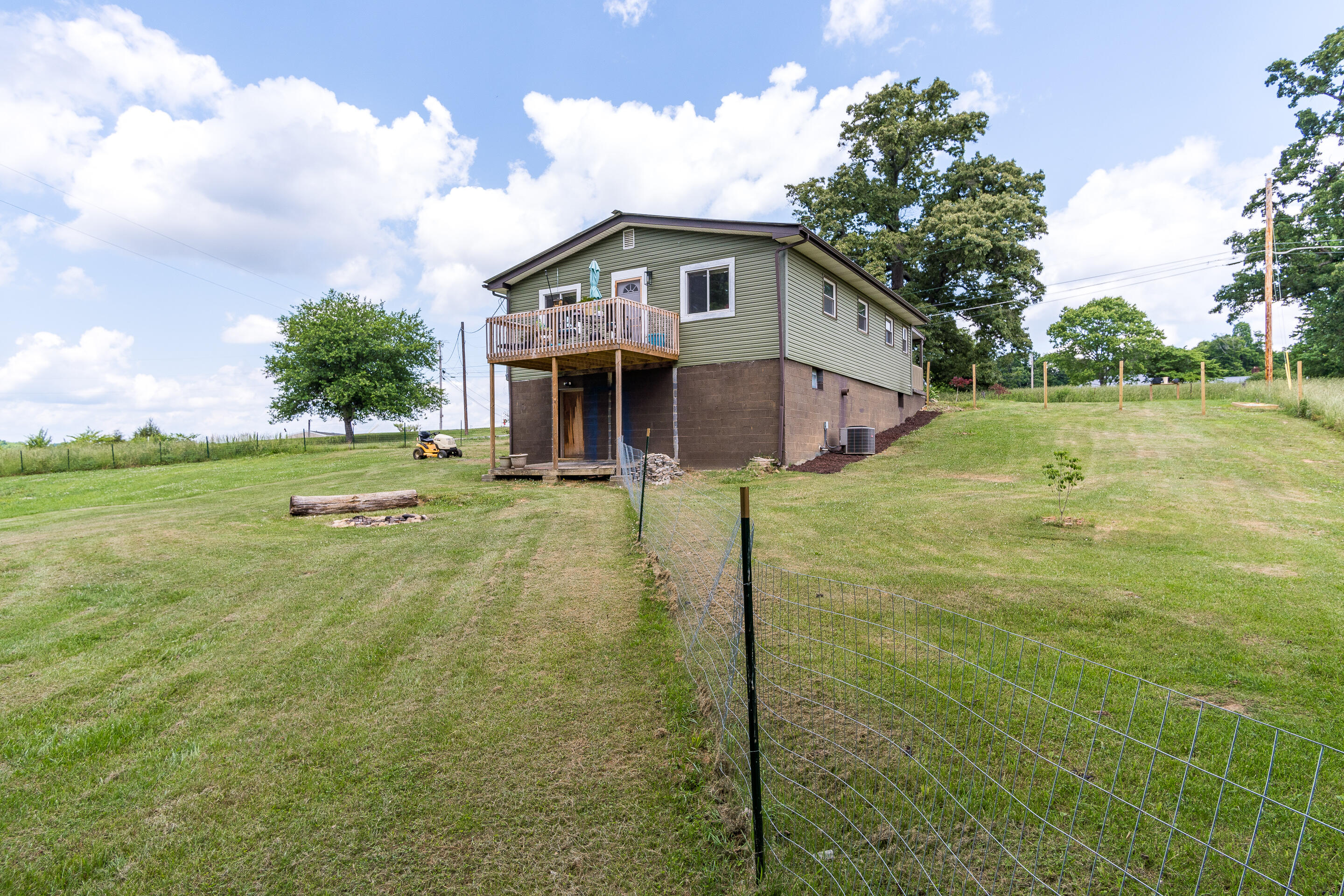 133 Kitzmiller Road Gray, TN 37615 - Photo 34 of 40 exterior-15
