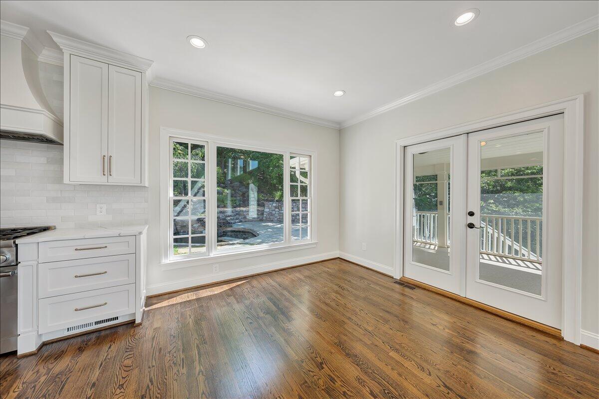 5322 Fox Den Road Roanoke, VA 24018 - Photo 27 of 82 028-MIB07918