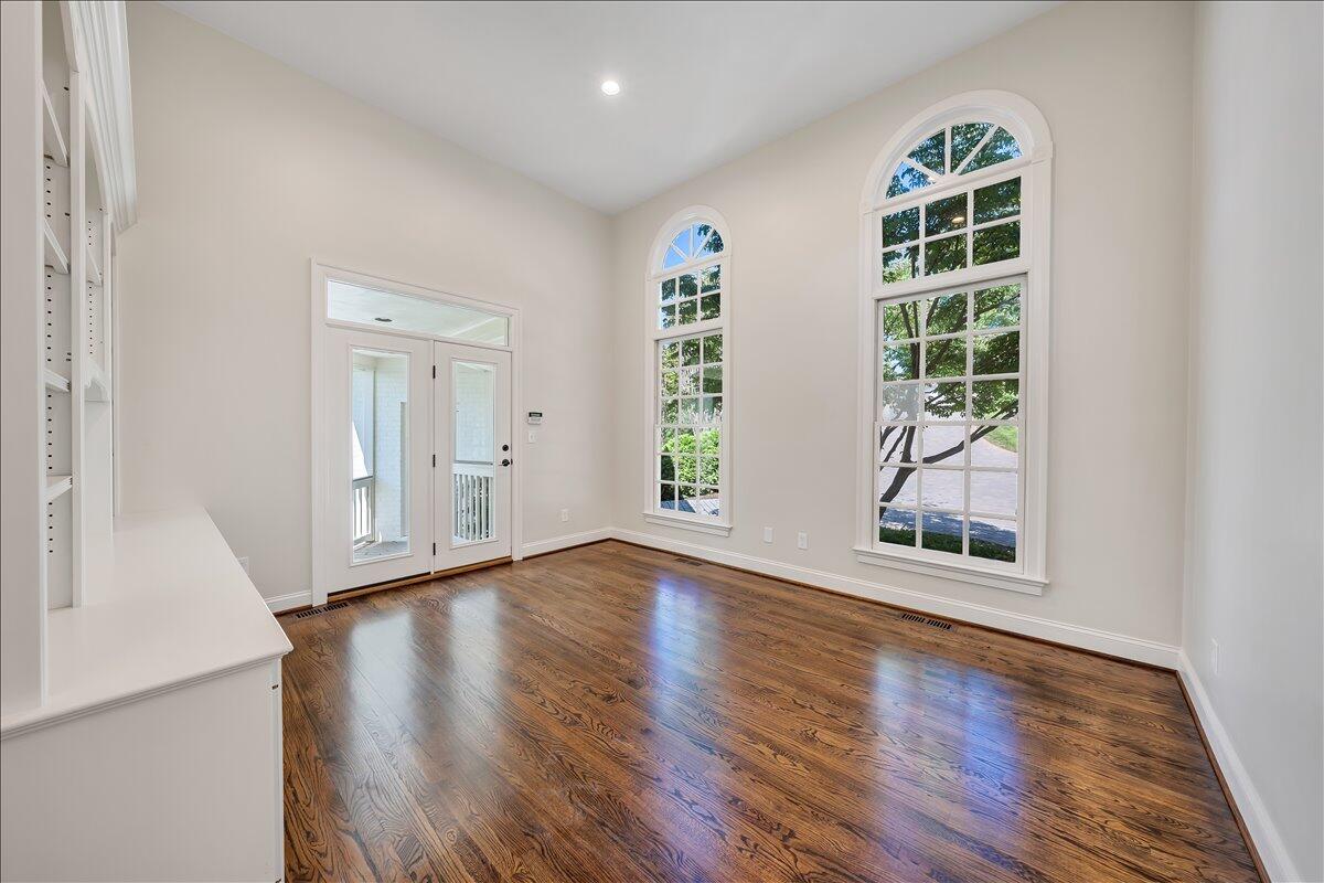 5322 Fox Den Road Roanoke, VA 24018 - Photo 38 of 82 051-MIB07975