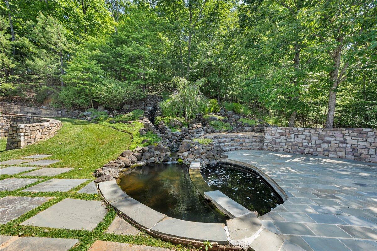 5322 Fox Den Road Roanoke, VA 24018 - Photo 73 of 82 047-MIB07948