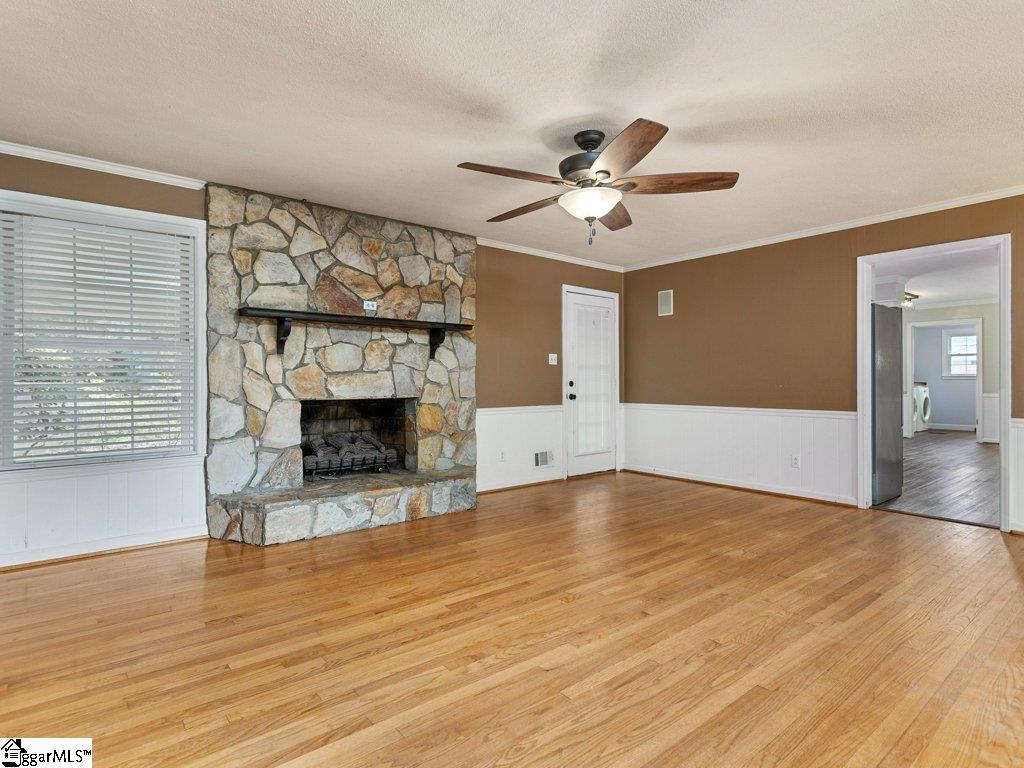 421 State Rd S-42-820 Inman, SC 29349 - Photo 8 of 36