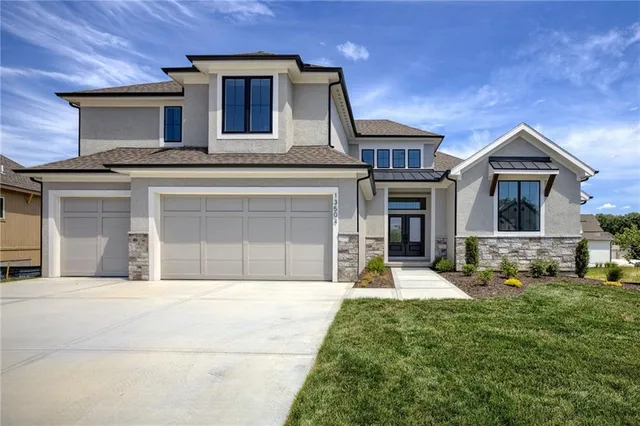 $769,900 | 13504 Terrace Park Drive, Parkville, MO 64152