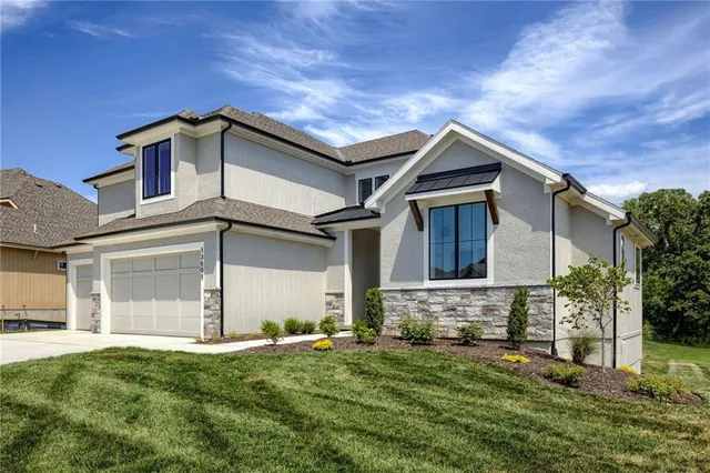 $769,900 | 13504 Terrace Park Drive, Parkville, MO 64152