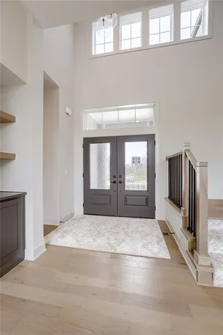 $769,900 | 13504 Terrace Park Drive, Parkville, MO 64152