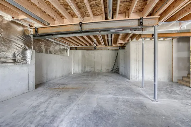 $769,900 | 13504 Terrace Park Drive, Parkville, MO 64152