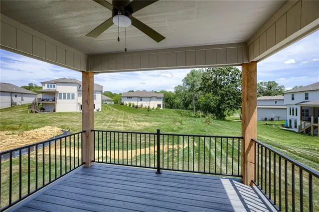 $769,900 | 13504 Terrace Park Drive, Parkville, MO 64152