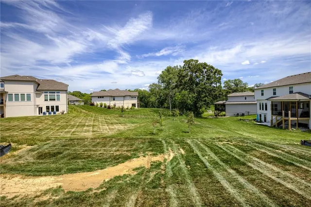 $769,900 | 13504 Terrace Park Drive, Parkville, MO 64152