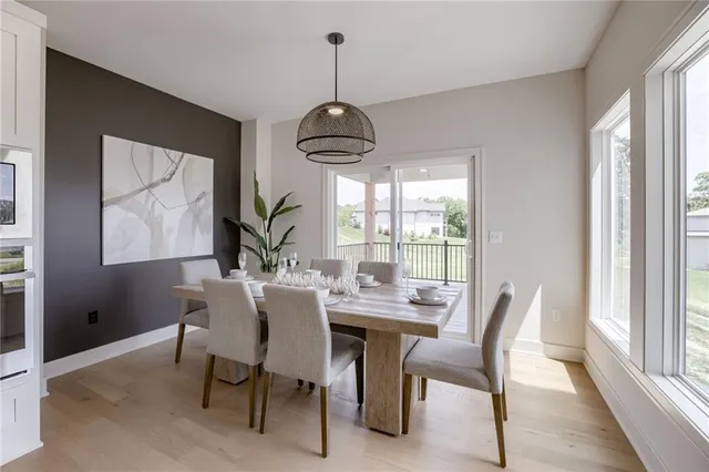 $769,900 | 13504 Terrace Park Drive, Parkville, MO 64152