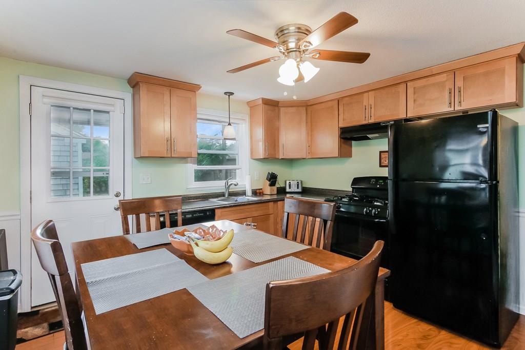 114 Winton Street Springfield, MA 01118 - Photo 9 of 29
