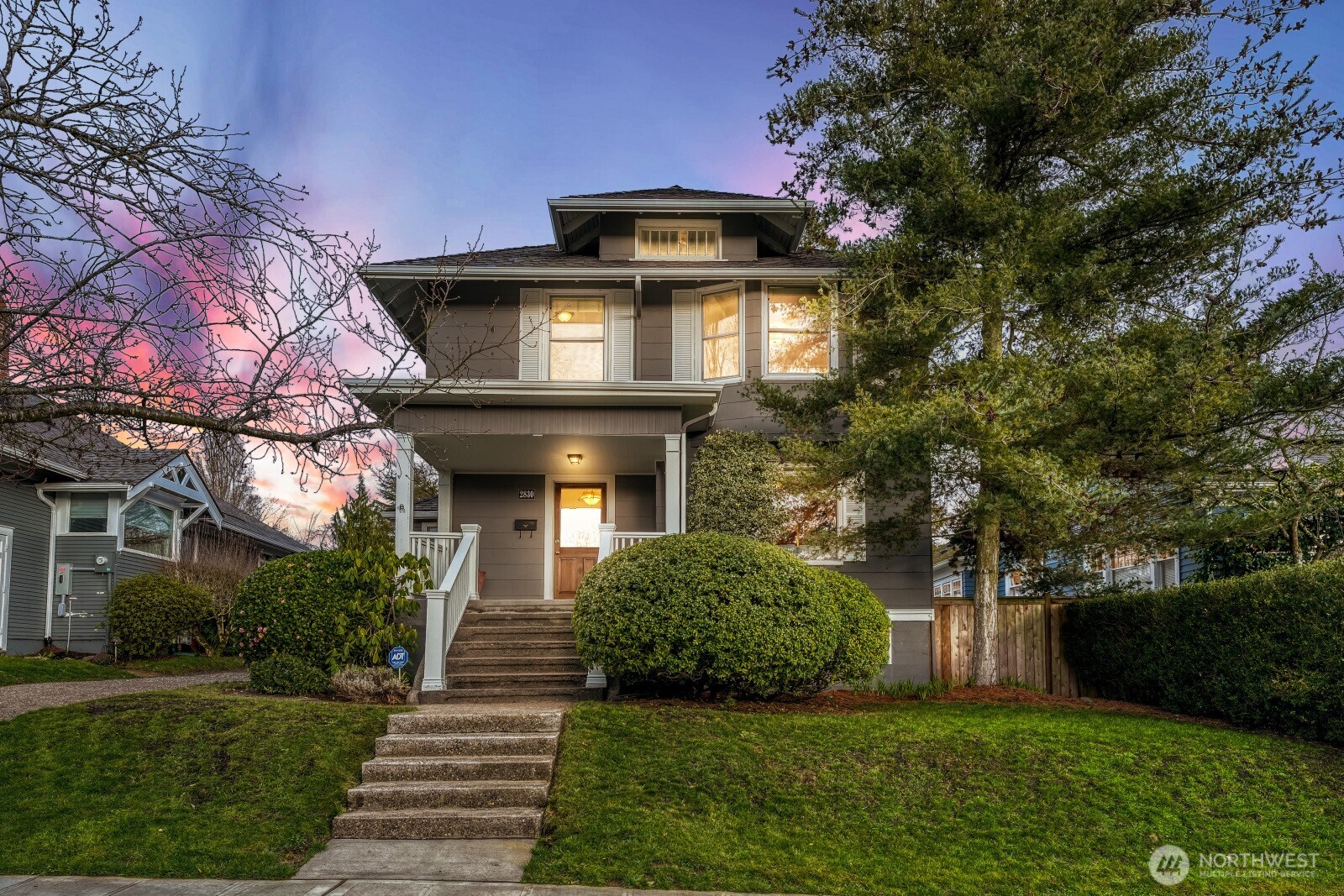 2830 33rd Avenue South Seattle, WA 98144 - Photo 1 of 29