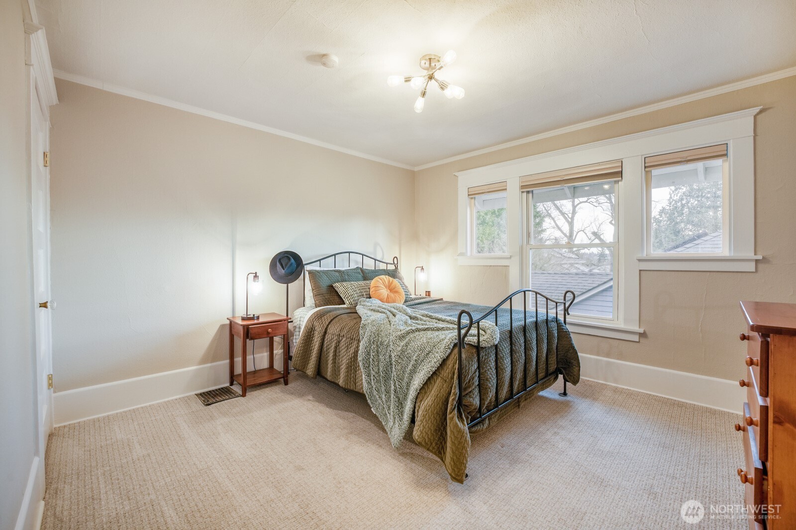 2830 33rd Avenue South Seattle, WA 98144 - Photo 13 of 29