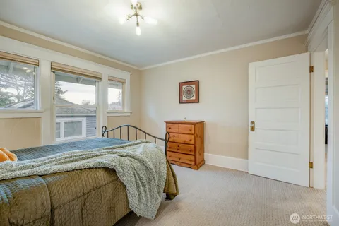$1,500,000 | 2830 33rd Avenue South, Seattle, WA 98144