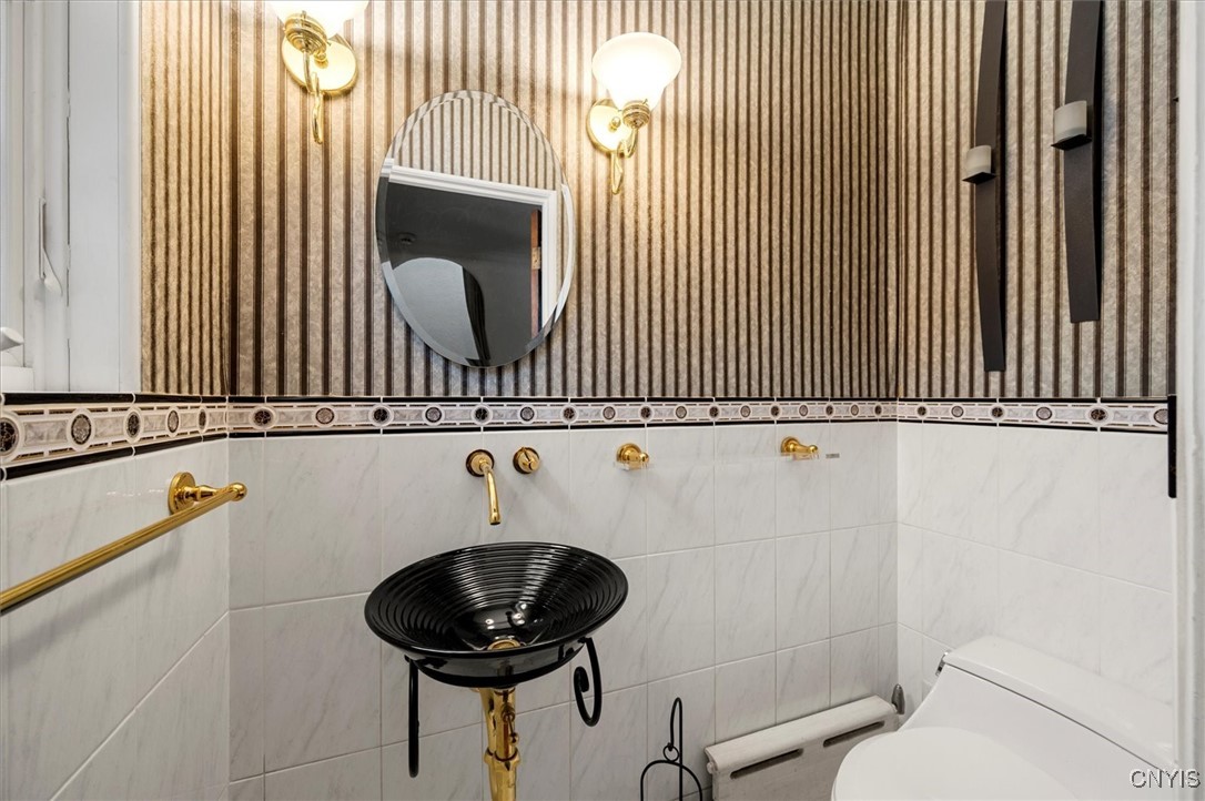 310 Barrington Road Syracuse, NY 13214 - Photo 19 of 39