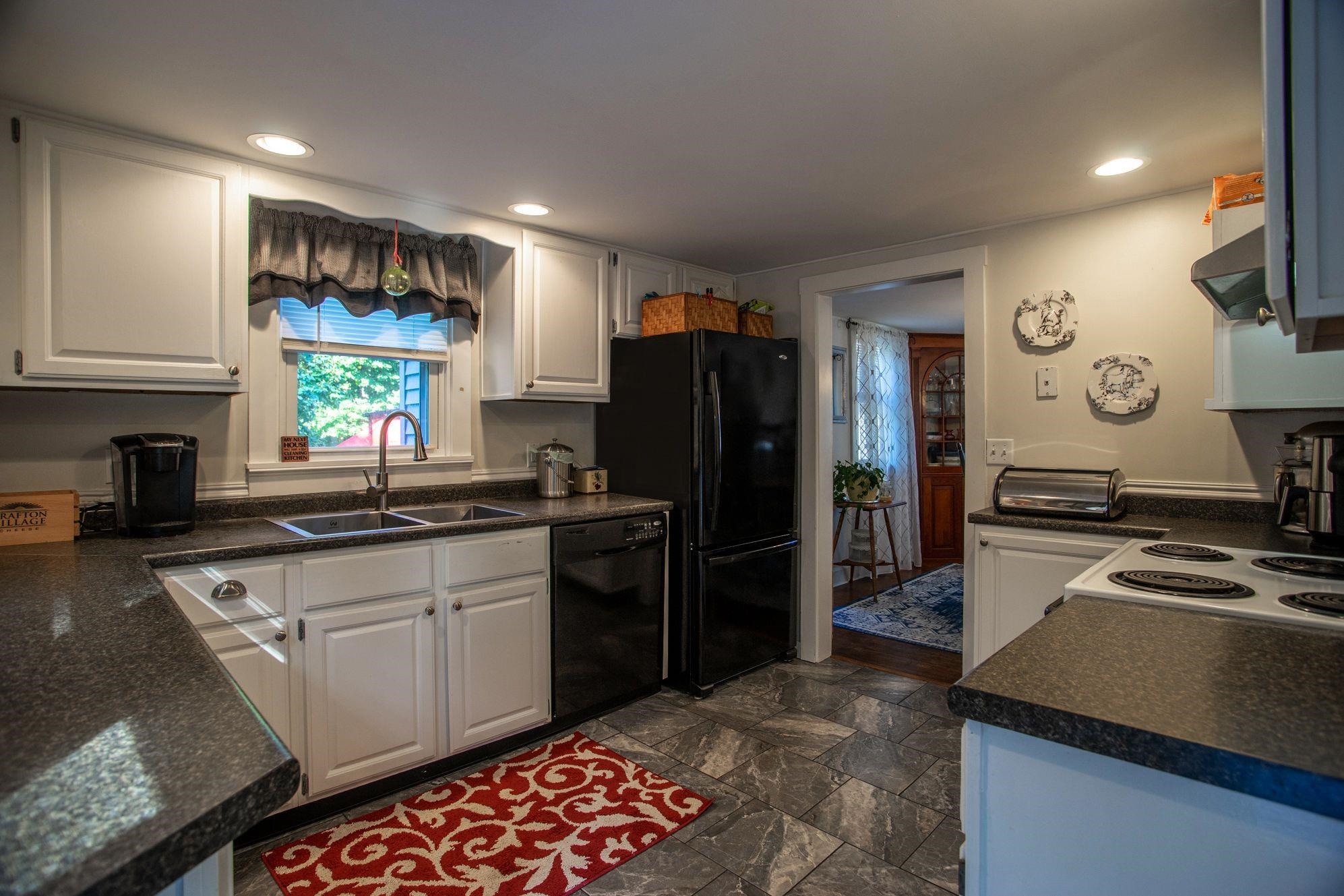 1605 West River Road Dummerston, VT 05301 - Photo 2 of 27