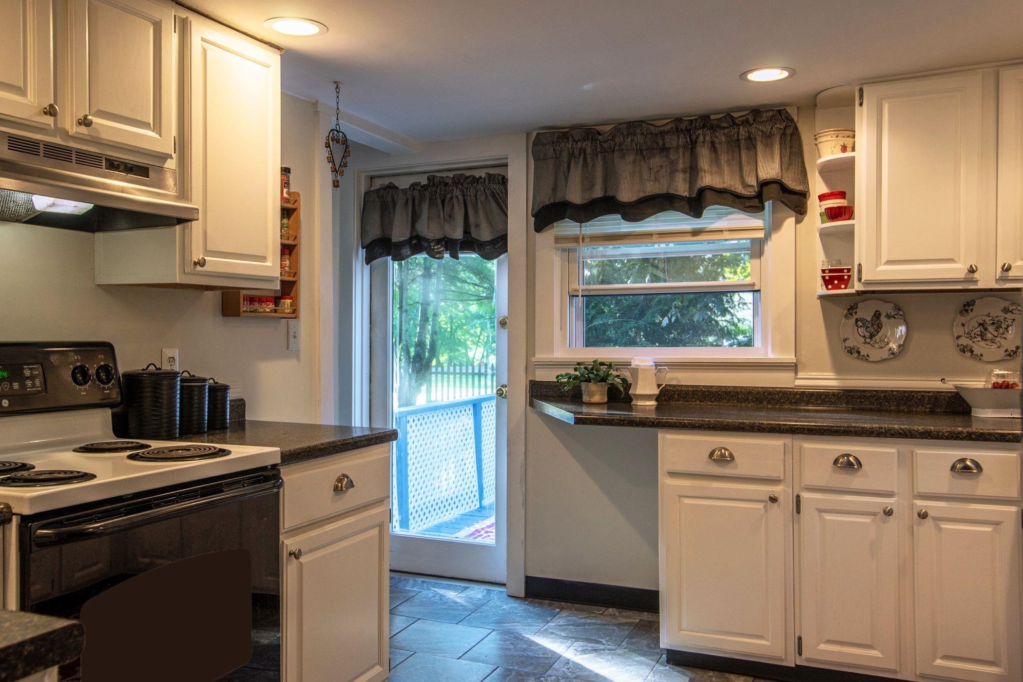 1605 West River Road Dummerston, VT 05301 - Photo 4 of 27