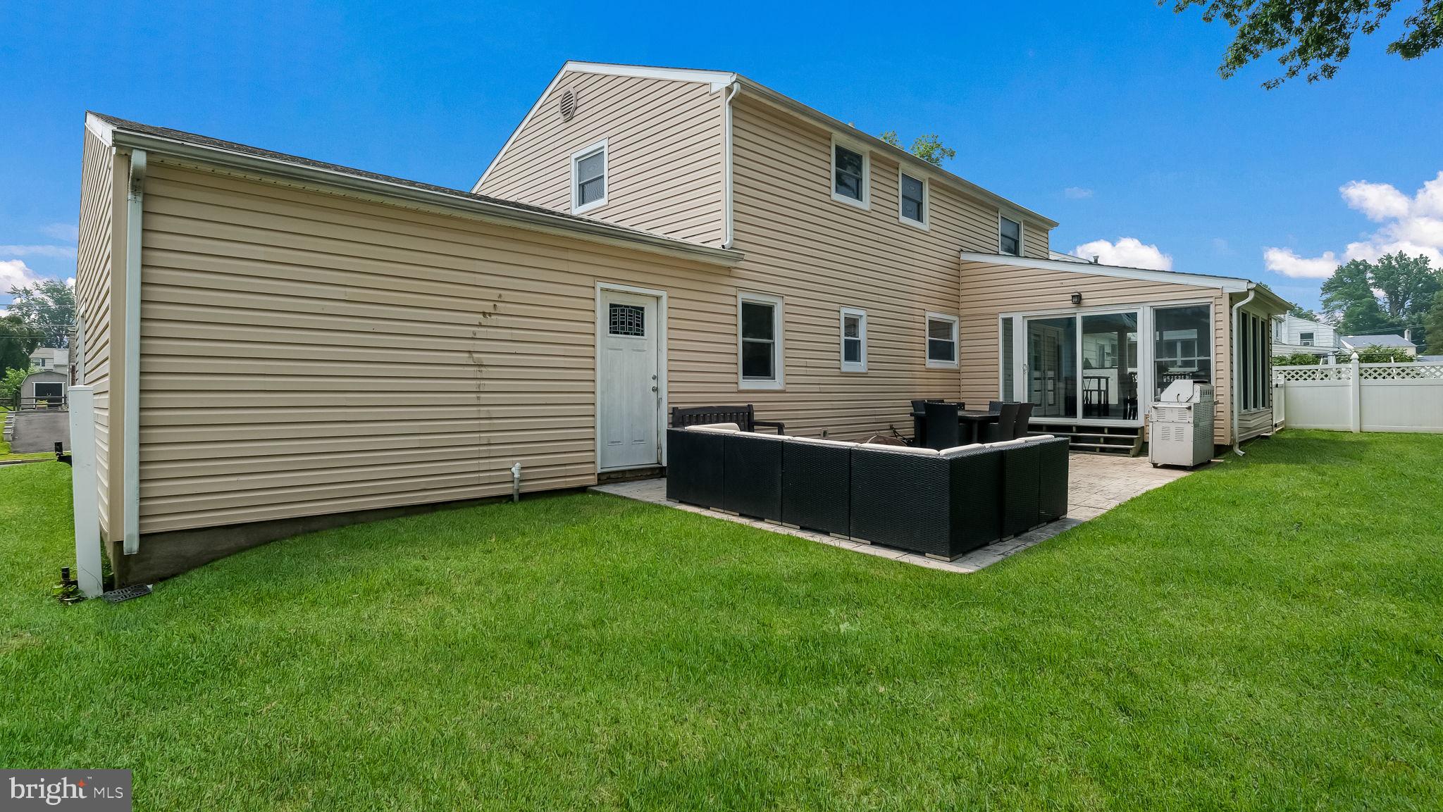 252 Kent Road Warminster, PA 18974 - Photo 14 of 16 PICTURE PERFECT BACKYARD