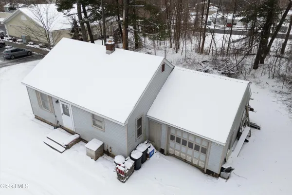 $540,000 | Undisclosed Address, Halfmoon, NY 12065