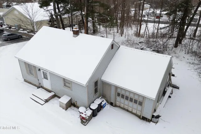 $550,000 | Undisclosed Address, Halfmoon, NY 12065