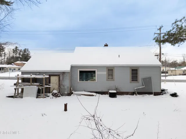 $550,000 | Undisclosed Address, Halfmoon, NY 12065