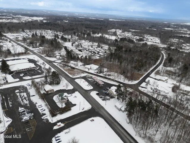 $550,000 | Undisclosed Address, Halfmoon, NY 12065