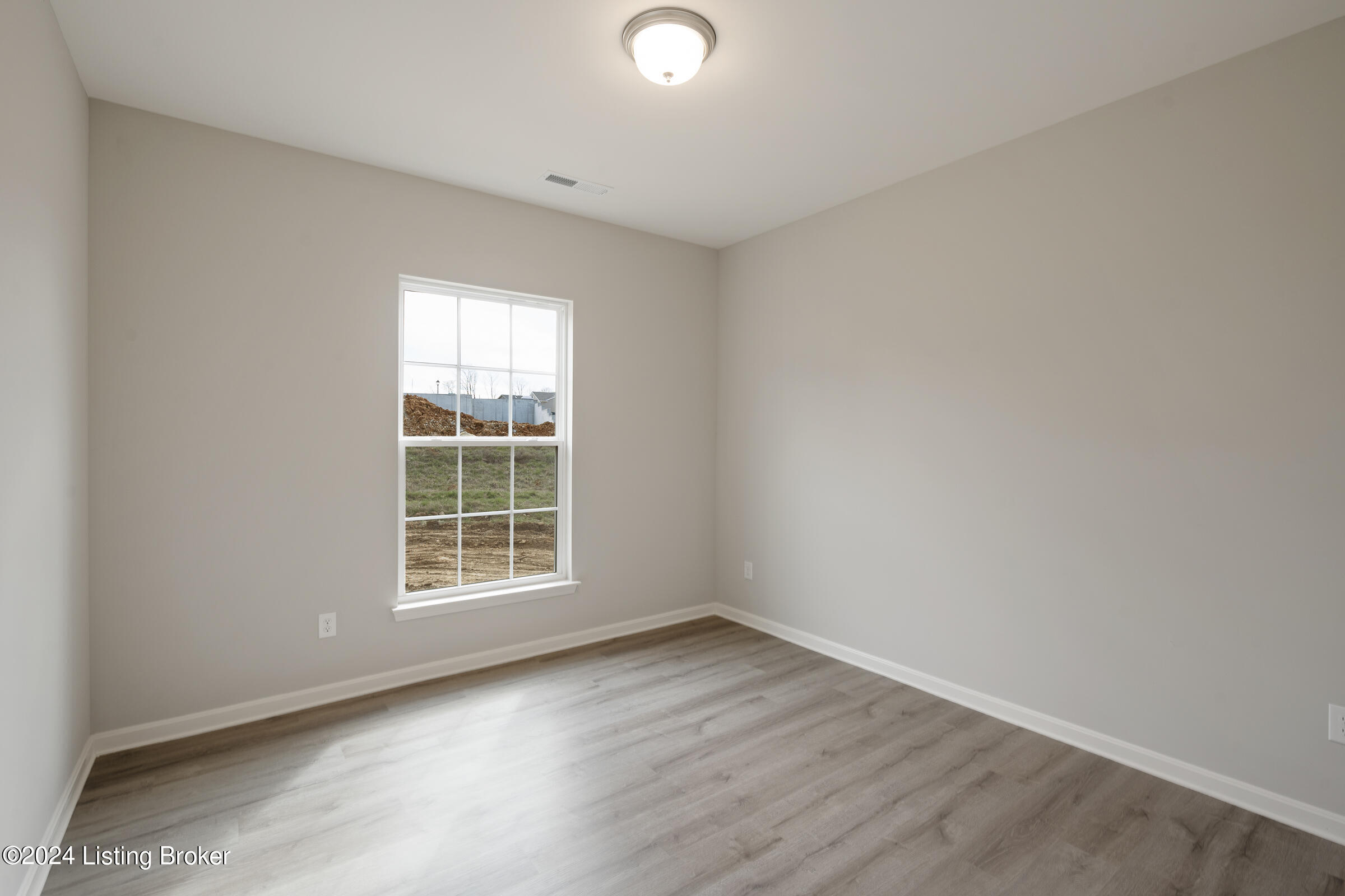 8433 Gateway Run Road Louisville, KY 40229 - Photo 14 of 32 8433 Gateway Run Rd-14