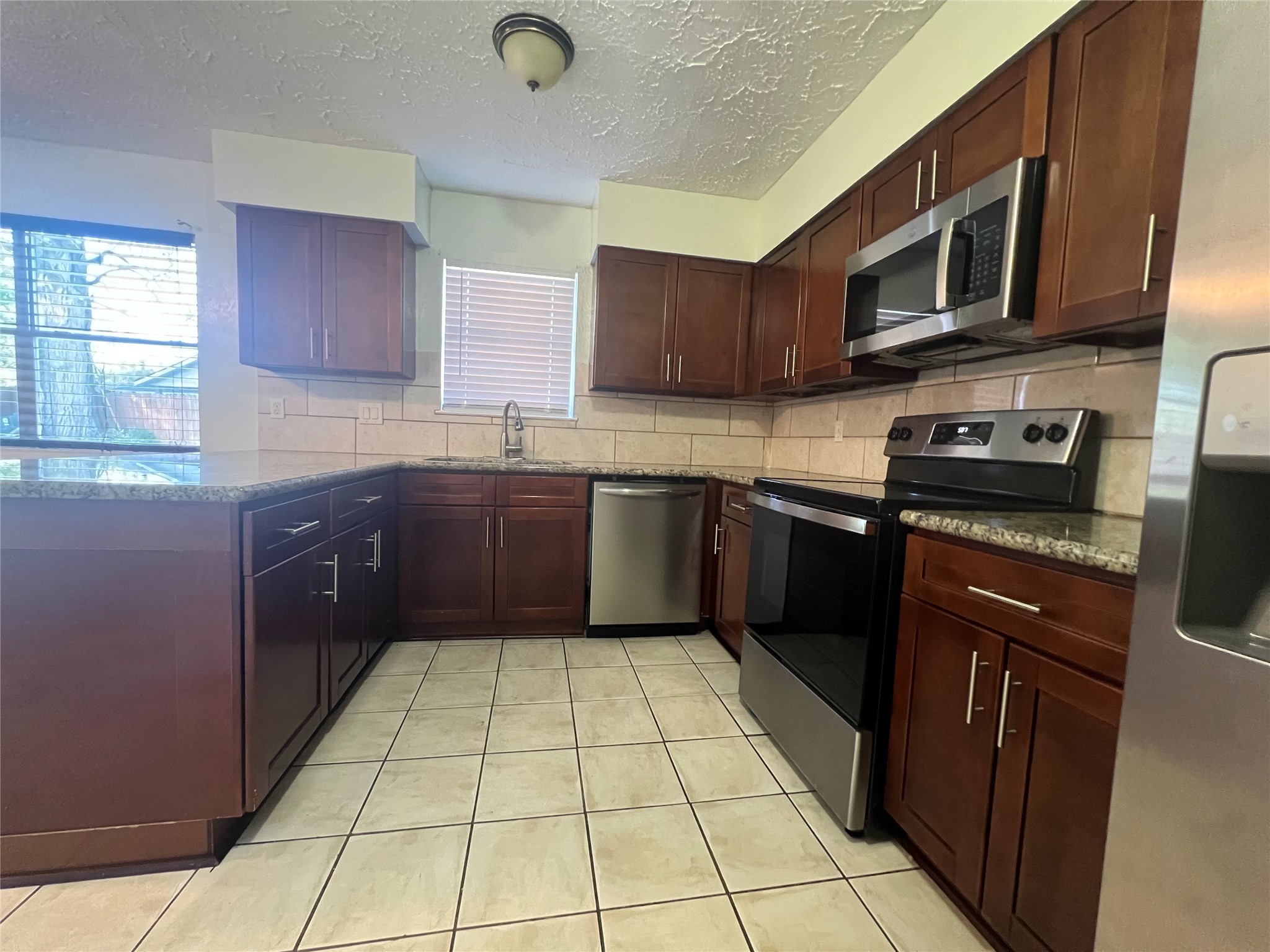 2406 Ridge Hollow Drive Houston, TX 77067 - Photo 3 of 46