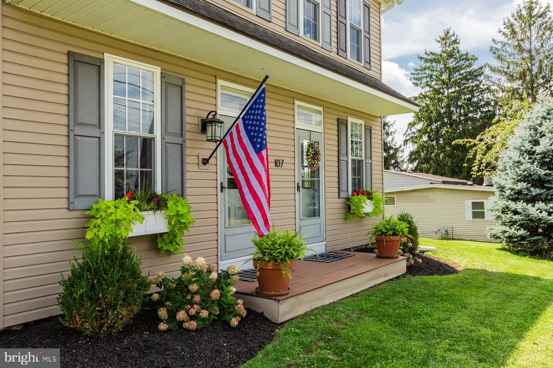 107 West Sun Hill Road Manheim, PA 17545 - Photo 3 of 24 Gallery Image 3