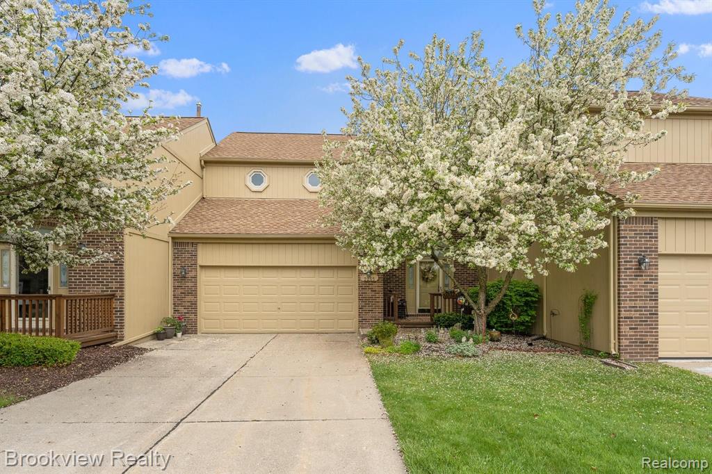 2255 Crystal Drive Rochester Hills, MI 48309 - Photo 1 of 29