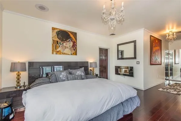 $695,000 | 75 Liberty Avenue, Unit E10, Jersey City, NJ 07306