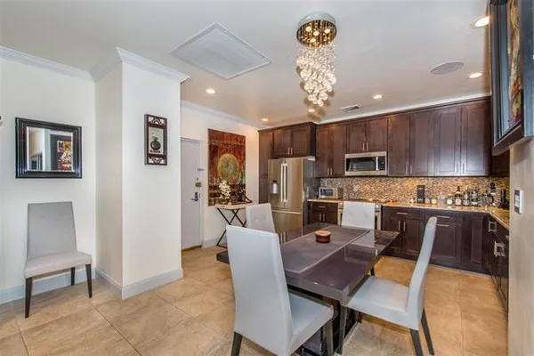 $695,000 | 75 Liberty Avenue, Unit E10, Jersey City, NJ 07306