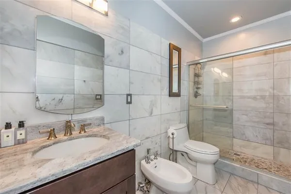 $695,000 | 75 Liberty Avenue, Unit E10, Jersey City, NJ 07306