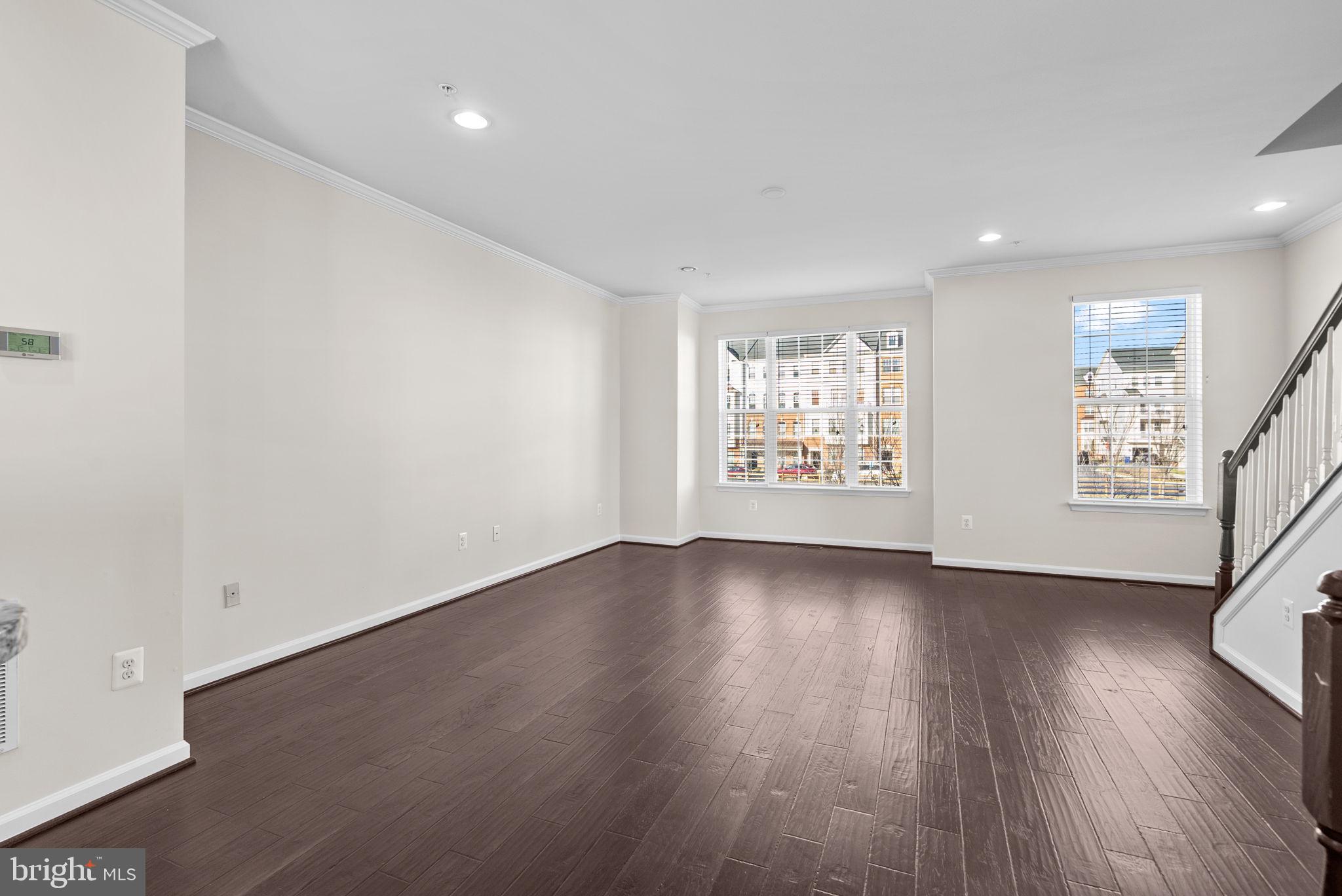 7126 Beaumont Place Hanover, MD 21076 - Photo 2 of 32 Living Room