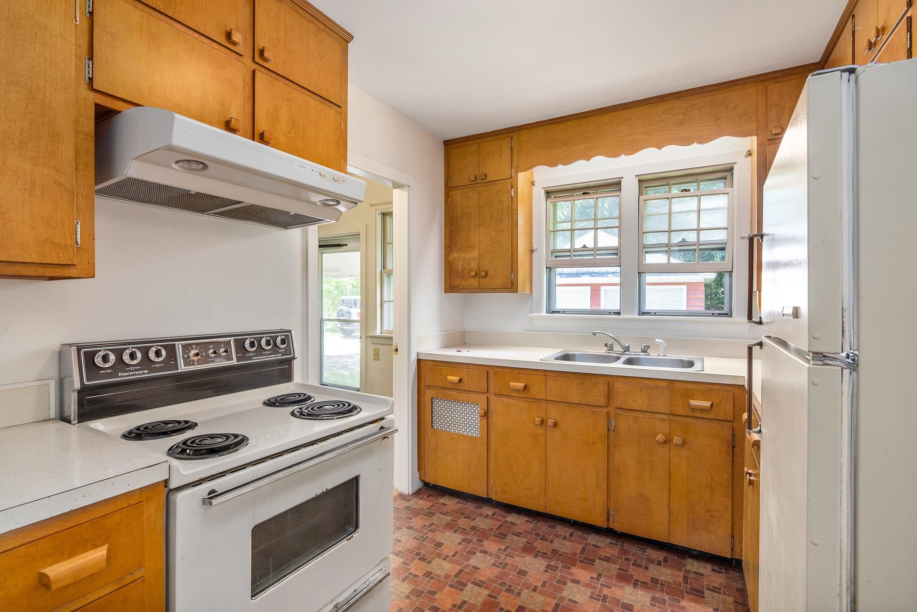 665 Wallis Road Rye, NH 03870 - Photo 13 of 19