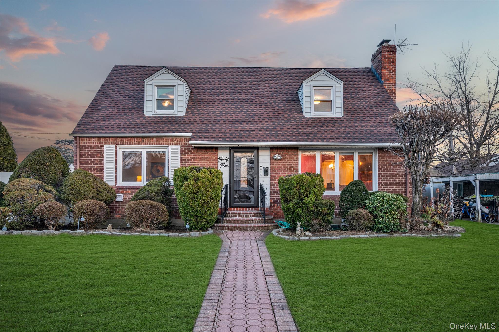 44 Marlowe Road Valley Stream, NY 11580 - Photo 1 of 21