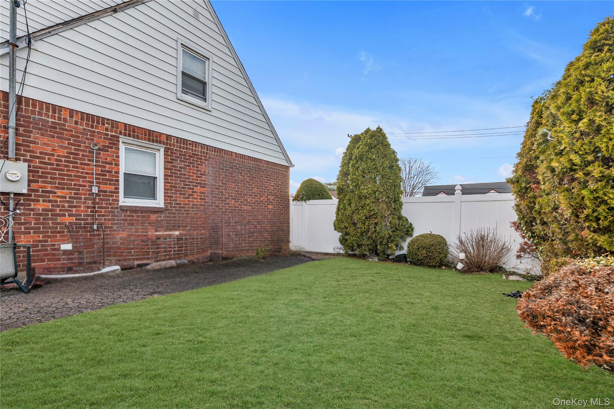 44 Marlowe Road Valley Stream, NY 11580 - Photo 15 of 21