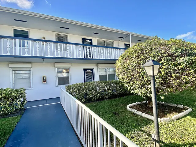 $98,000 | 374 Markham Q, Deerfield Beach, FL 33442