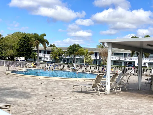 $98,000 | 374 Markham Q, Deerfield Beach, FL 33442