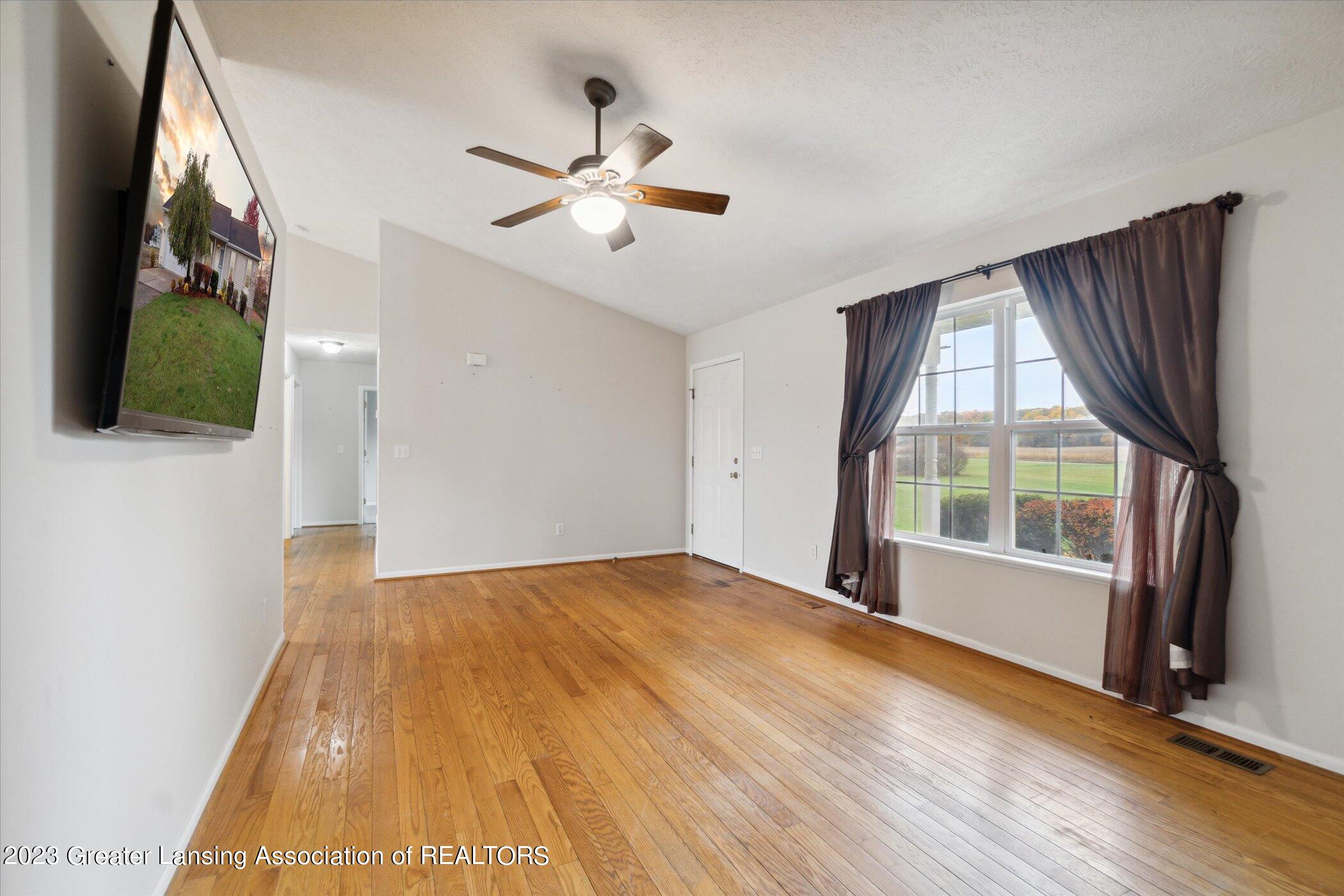 3518 Bostedor Road Eaton Rapids, MI 48827 - Photo 7 of 40 10-3518-Bostedor-Rd-Eaton-Rapids-MI-4882
