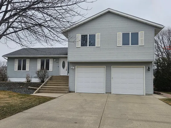 $364,999 | 1440 15th Street North, Wahpeton, ND 58075