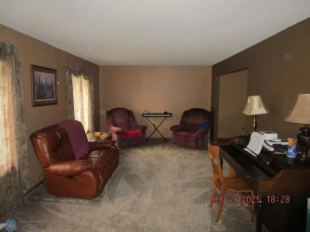 $374,900 | 1440 15th Street North, Wahpeton, ND 58075