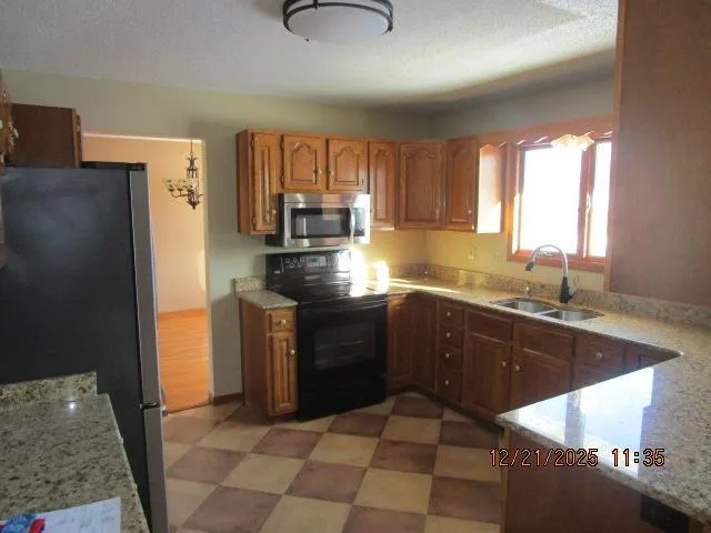 $374,900 | 1440 15th Street North, Wahpeton, ND 58075